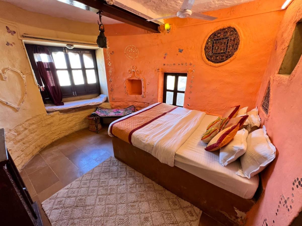 Saffron Guest House Jaisalmer Bagian luar foto